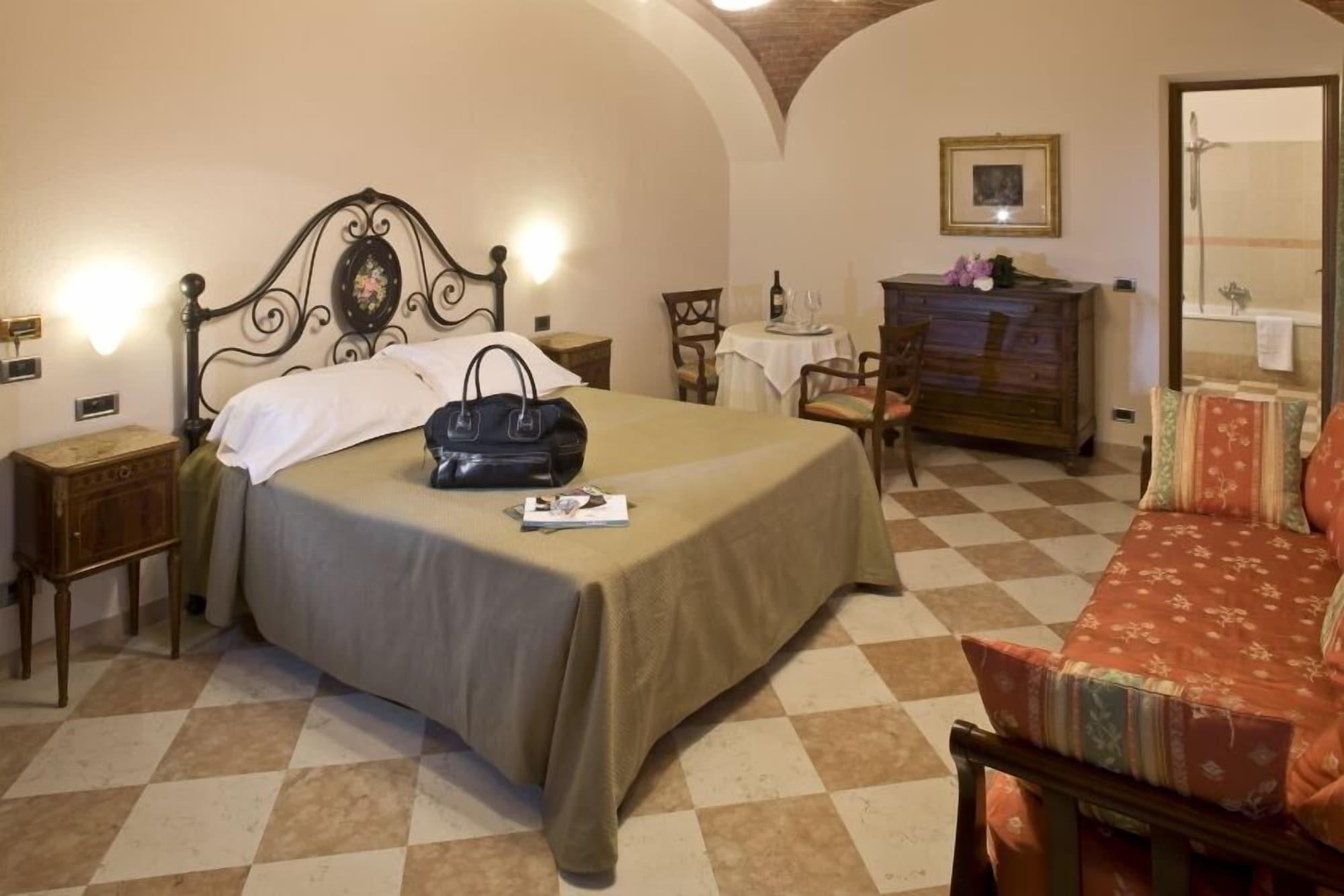 Albergo La Corte Albertina ブラ エクステリア 写真