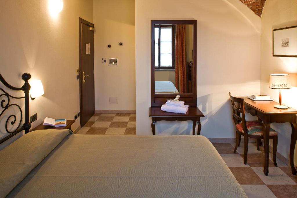 Albergo La Corte Albertina ブラ 部屋 写真