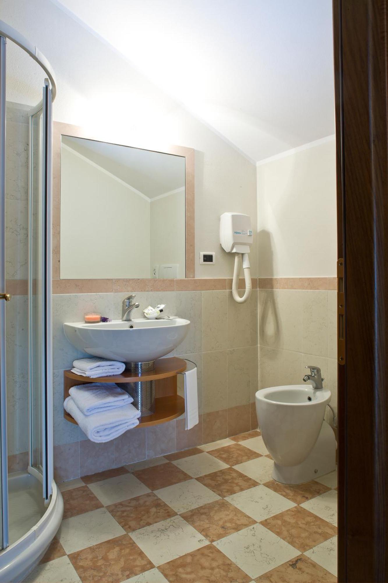 Albergo La Corte Albertina ブラ エクステリア 写真