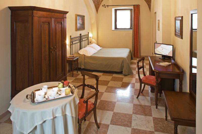 Albergo La Corte Albertina ブラ エクステリア 写真